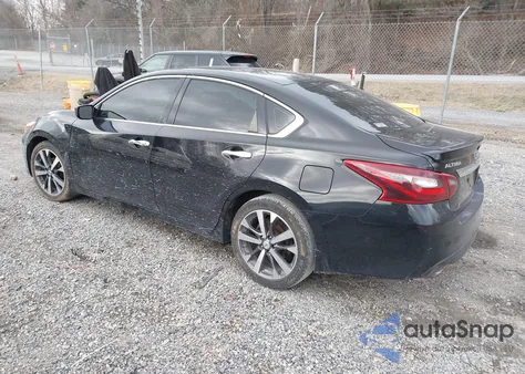 2017 Nissan Altima 2.5 Sr z USA, uszkodzony, nr VIN 1N4AL3AP5HC266896